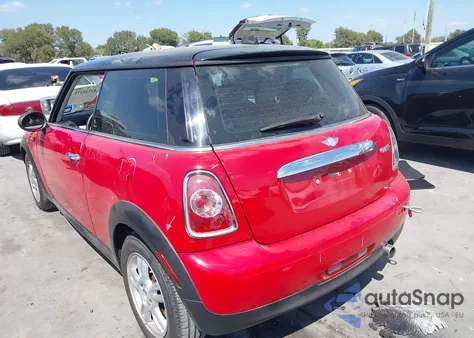 2013 Mini Hardtop Cooper из США, поврежденный, VIN WMWSU3C5XDT374901